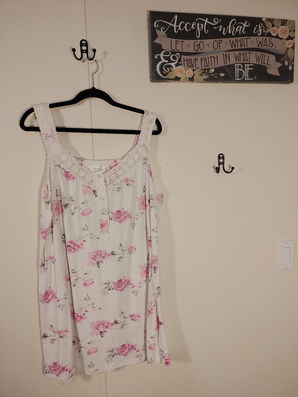 Body Touch 1X Feminine & Girly Pink Floral Sleeveless nightgown